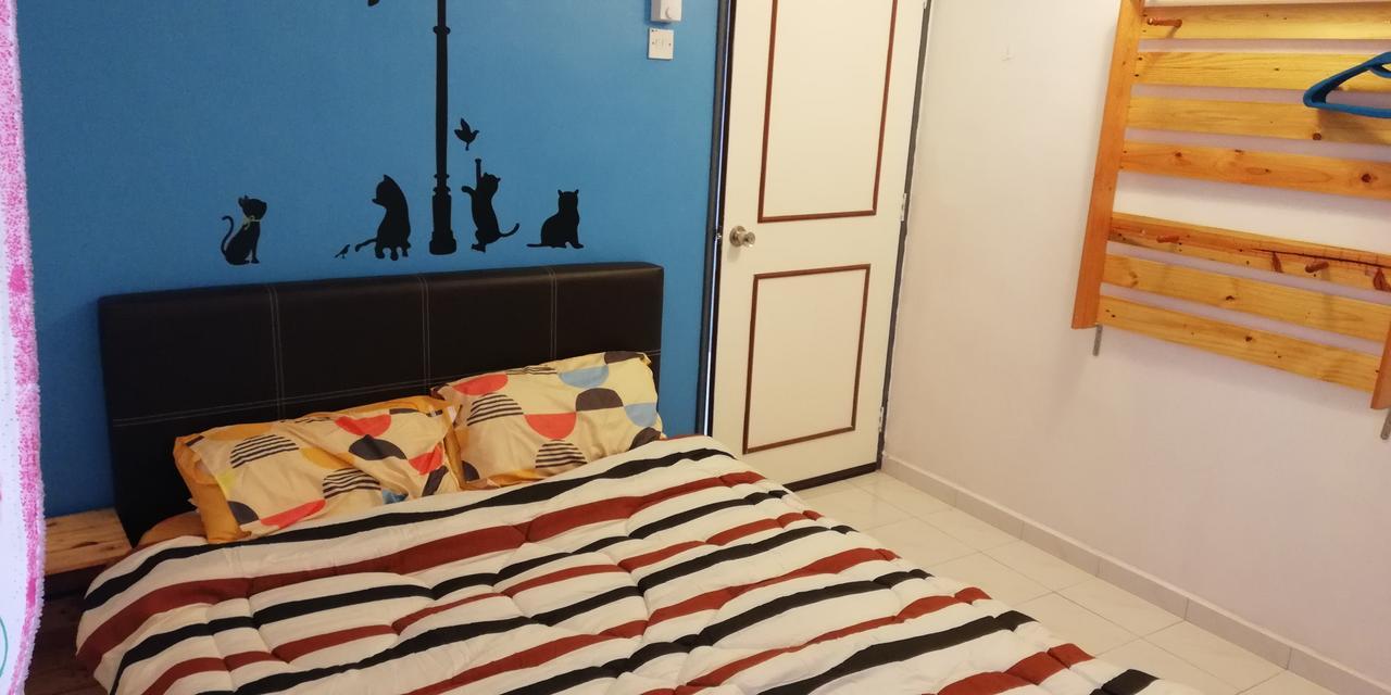 Dt Homestay With Three Room Malacca Exterior photo