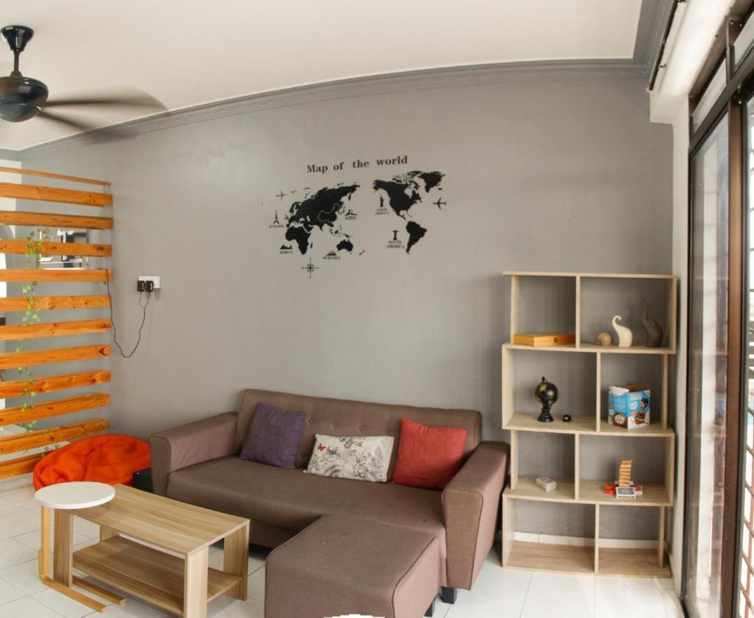 Dt Homestay With Three Room Malacca Exterior photo
